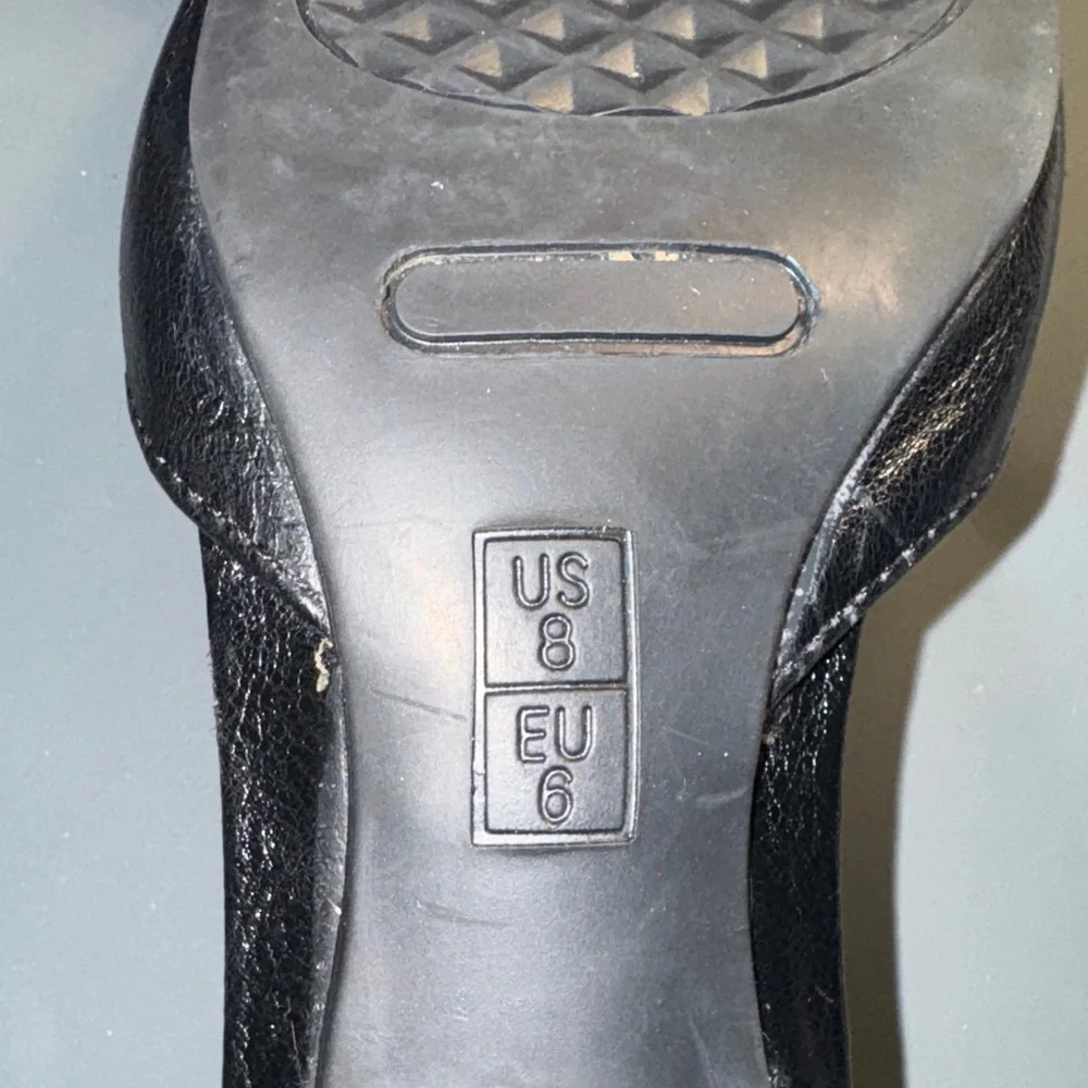 Aerosoles Elegant Black Little Heels with Cream Bow, Size 8 - Picture 16 of 16